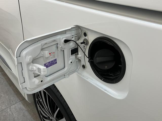 ノアハイブリッドＧ　ワンセグナビ　バックカメラ　ＥＴＣ車載器ＬＥＤライト　スマートキー　両側電動スライドドア　クルーズコントロール　前席シートヒーター　３列シート　ワンセグナビ　バックカメラ　ＥＴＣ車載器（滋賀県）の中古車