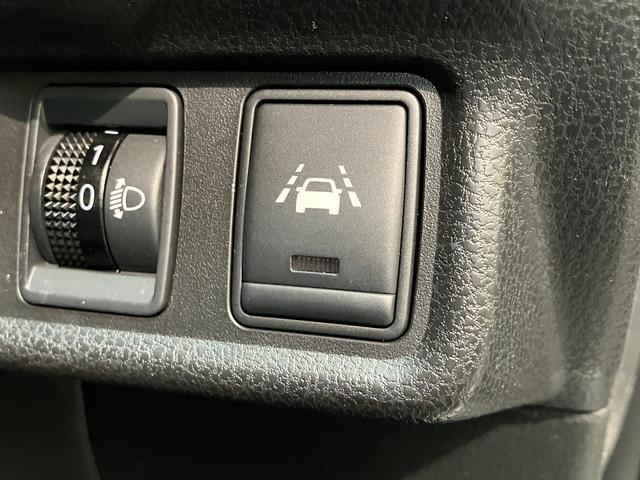 ノートＸ　フルセグナビ　バックカメラ　ドラレコ　車検整備付追突被害軽減ブレーキ　スマートキー　オートエアコン　フルセグナビ　Ｂｌｕｅｔｏｏｔｈ　ＵＳＢ　バックカメラ　ドラレコ　ＥＴＣ車載器（滋賀県）の中古車