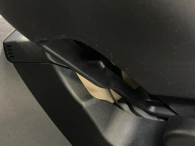 シエンタＧ　９型ナビ　バックカメラ　両側電動スライドドア追突被害軽減ブレーキ　ＴＳＳ　ＬＥＤ　スマートキー　両側電動スライドドア　前席シートヒーター　ハンドルヒーター　９インチフルセグナビ　ＤＶＤ　Ｂｌｕｅｔｏｏｔｈ　ドラレコ　バックカメラ（滋賀県）の中古車