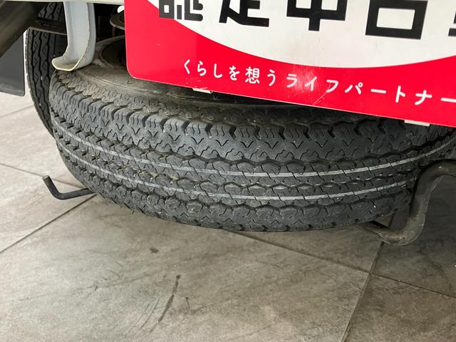 ハイゼットトラックエアコン・パワステ　スペシャル　４ＷＤ　５ＭＴ　走行４万Ｋ台４ＷＤ　５ＭＴ　ＡＭ／ＦＭラジオ　マニュアルエアコン　マニュアルレベリング　テールゲートチェーン　ゲートプロテクター（滋賀県）の中古車