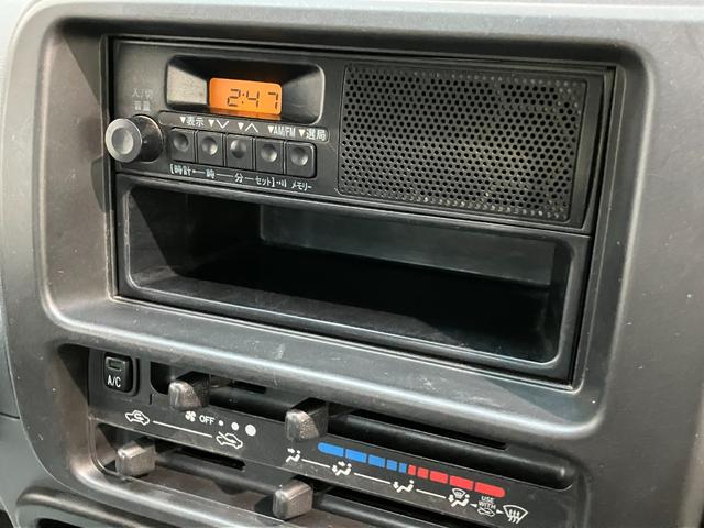 ハイゼットトラックエアコン・パワステ　スペシャル　４ＷＤ　５ＭＴ　走行４万Ｋ台４ＷＤ　５ＭＴ　ＡＭ／ＦＭラジオ　マニュアルエアコン　マニュアルレベリング　テールゲートチェーン　ゲートプロテクター（滋賀県）の中古車