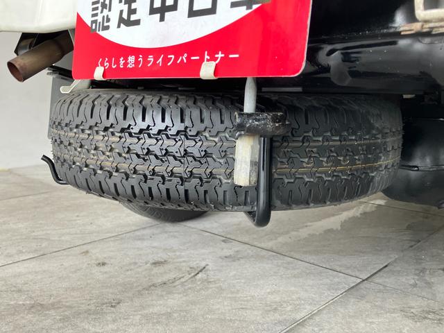 ハイゼットトラックジャンボ　４ＷＤ　キーレス　パワーウインドウパートタイム４ＷＤ　荷台作業灯　キーレス　パワーウインドウ　ＣＤステレオ　ＡＵＸ端子　リヤ４枚リーフスプリング（滋賀県）の中古車