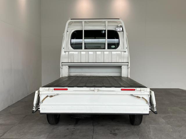 ハイゼットトラックジャンボ　４ＷＤ　キーレス　パワーウインドウパートタイム４ＷＤ　荷台作業灯　キーレス　パワーウインドウ　ＣＤステレオ　ＡＵＸ端子　リヤ４枚リーフスプリング（滋賀県）の中古車