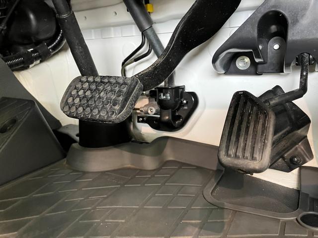 ハイゼットトラックジャンボ　４ＷＤ　キーレス　パワーウインドウパートタイム４ＷＤ　荷台作業灯　キーレス　パワーウインドウ　ＣＤステレオ　ＡＵＸ端子　リヤ４枚リーフスプリング（滋賀県）の中古車
