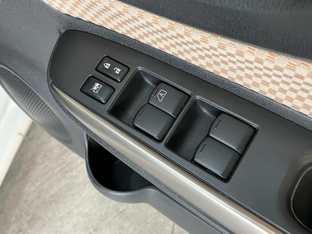 ノートＸ　ＤＩＧ−Ｓ　ブランナチュールインテリア　フルセグナビ追突被害軽減ブレーキ　スマートキー　オートエアコン　フルセグナビ　ＤＶＤ　Ｂｌｕｅｔｏｏｔｈ　ＵＳＢ　ＣＤ録音　パノラマカメラ　ＥＴＣ車載器（滋賀県）の中古車