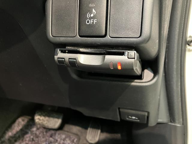 アクアＳ　ＣＤステレオ　ＥＴＣ車載器　社外アルミ　車検整備付ＣＤステレオ　ＥＴＣ車載器　オートライト　オートエアコン　スマートキー　全席パワーウインドウ　電動格納式ドアミラー　マニュアルレベリング　チルトステアリング　シートリフター　車検整備付（滋賀県）の中古車