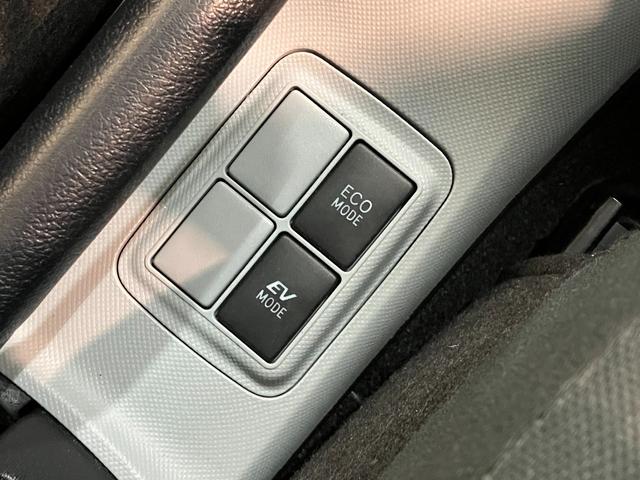 アクアＳ　ＣＤステレオ　ＥＴＣ車載器　社外アルミ　車検整備付ＣＤステレオ　ＥＴＣ車載器　オートライト　オートエアコン　スマートキー　全席パワーウインドウ　電動格納式ドアミラー　マニュアルレベリング　チルトステアリング　シートリフター　車検整備付（滋賀県）の中古車