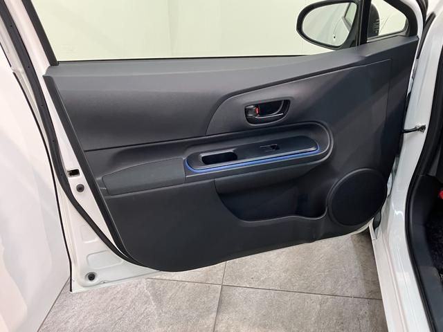 アクアＳ　ＣＤステレオ　ＥＴＣ車載器　社外アルミ　車検整備付ＣＤステレオ　ＥＴＣ車載器　オートライト　オートエアコン　スマートキー　全席パワーウインドウ　電動格納式ドアミラー　マニュアルレベリング　チルトステアリング　シートリフター　車検整備付（滋賀県）の中古車
