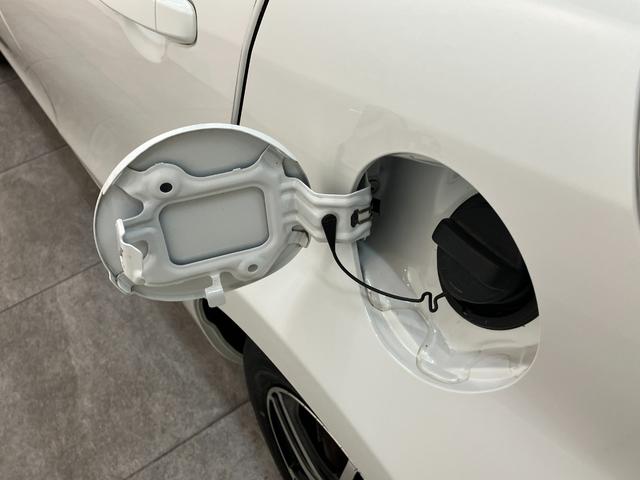 アクアＳ　ＣＤステレオ　ＥＴＣ車載器　社外アルミ　車検整備付ＣＤステレオ　ＥＴＣ車載器　オートライト　オートエアコン　スマートキー　全席パワーウインドウ　電動格納式ドアミラー　マニュアルレベリング　チルトステアリング　シートリフター　車検整備付（滋賀県）の中古車