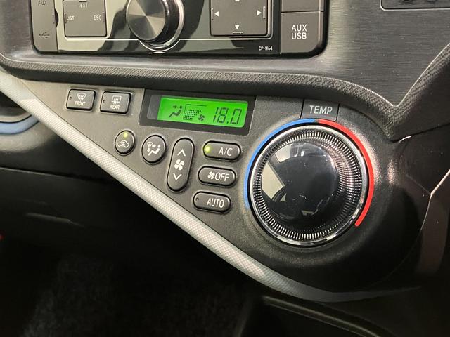 アクアＳ　ＣＤステレオ　ＥＴＣ車載器　社外アルミ　車検整備付ＣＤステレオ　ＥＴＣ車載器　オートライト　オートエアコン　スマートキー　全席パワーウインドウ　電動格納式ドアミラー　マニュアルレベリング　チルトステアリング　シートリフター　車検整備付（滋賀県）の中古車
