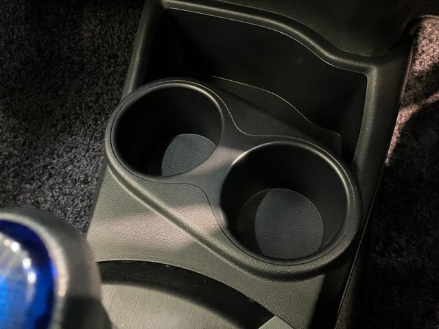 アクアＳ　ＣＤステレオ　ＥＴＣ車載器　社外アルミ　車検整備付ＣＤステレオ　ＥＴＣ車載器　オートライト　オートエアコン　スマートキー　全席パワーウインドウ　電動格納式ドアミラー　マニュアルレベリング　チルトステアリング　シートリフター　車検整備付（滋賀県）の中古車