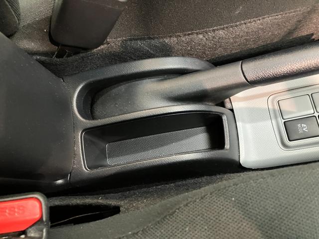 アクアＳ　ＣＤステレオ　ＥＴＣ車載器　社外アルミ　車検整備付ＣＤステレオ　ＥＴＣ車載器　オートライト　オートエアコン　スマートキー　全席パワーウインドウ　電動格納式ドアミラー　マニュアルレベリング　チルトステアリング　シートリフター　車検整備付（滋賀県）の中古車