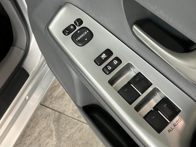 プリウスアルファＳ　Ｌセレクション　ワンセグナビ　バックカメラ　車検整備付スマートキー　オートエアコン　ワンセグナビ　ドラレコ　バックカメラ　ＥＴＣ車載器（滋賀県）の中古車