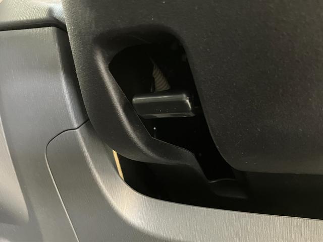 プリウスアルファＳ　Ｌセレクション　ワンセグナビ　バックカメラ　車検整備付スマートキー　オートエアコン　ワンセグナビ　ドラレコ　バックカメラ　ＥＴＣ車載器（滋賀県）の中古車