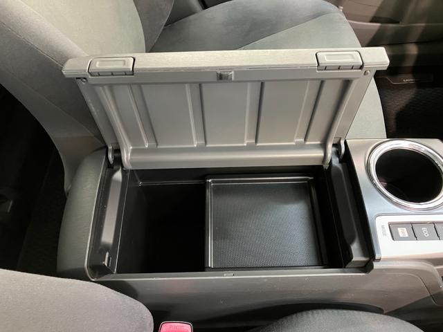 プリウスアルファＳ　Ｌセレクション　ワンセグナビ　バックカメラ　車検整備付スマートキー　オートエアコン　ワンセグナビ　ドラレコ　バックカメラ　ＥＴＣ車載器（滋賀県）の中古車