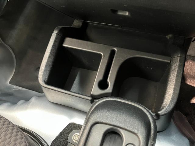 ハイゼットトラックエクストラＳＡ３ｔ　４ＷＤ　ＡＴ　リヤ４枚リーフスプリング４ＷＤ　ＡＴ　衝突被害軽減ブレーキ　リヤ４枚リーフスプリング　ストロング防錆　ＬＥＤヘッドライト　パワーウインドウ　キーレスエントリー　マニュアルエアコン　マニュアルレベリング　車検整備付（滋賀県）の中古車