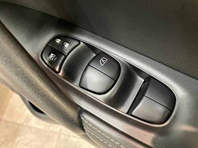 エクストレイル２０Ｘｉ　４ＷＤ　フルセグナビ　Ｐカメラ　プロパイロット追突被害軽減ブレーキ　コーナーセンサー　ＬＥＤ　スマートキー　シートヒーター　電動リヤハッチ　プロパイロット　フルセグナビ　ＤＶＤ　Ｂｌｕｅｔｏｏｔｈ　パノラマカメラ　ドラレコ（滋賀県）の中古車