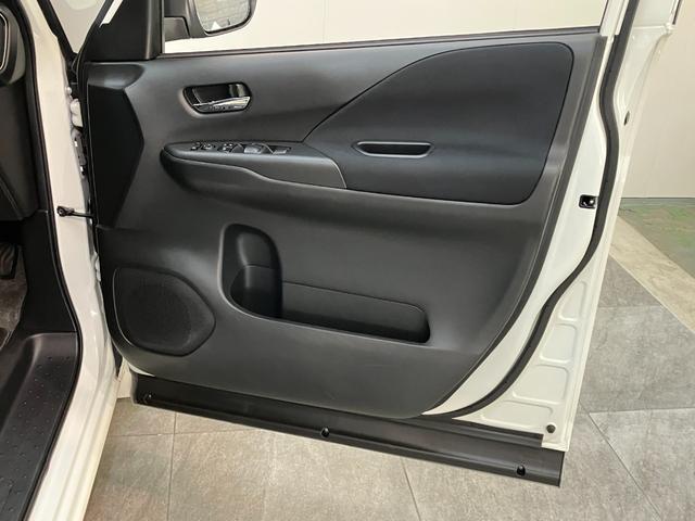 セレナハイウェイスターＶセレクション２　９型ナビ　プロパイロット追突被害軽減ブレーキ　コーナーセンサー　ＬＥＤ　スマートキー　両側電動スライドドア　レーダークルーズコントロール　プロパイロット　９型ナビ　フリップダウンモニター　パノラマカメラ　駐車支援システム（滋賀県）の中古車