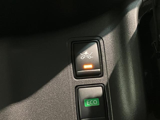 セレナハイウェイスターＶセレクション２　９型ナビ　プロパイロット追突被害軽減ブレーキ　コーナーセンサー　ＬＥＤ　スマートキー　両側電動スライドドア　レーダークルーズコントロール　プロパイロット　９型ナビ　フリップダウンモニター　パノラマカメラ　駐車支援システム（滋賀県）の中古車