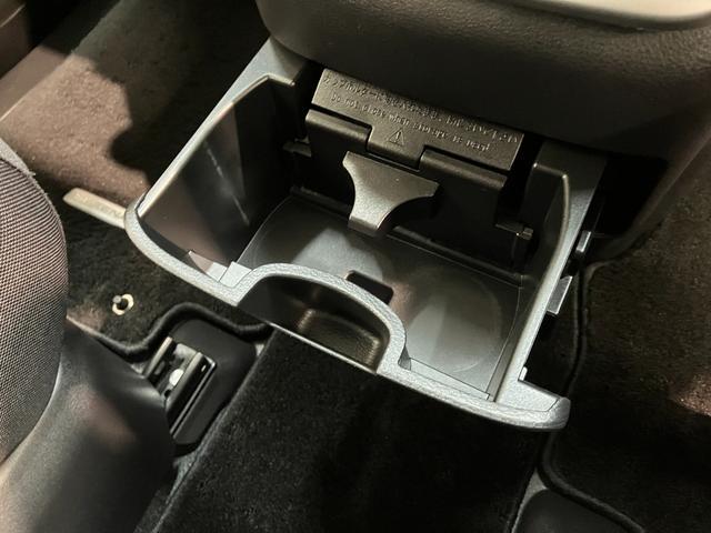 セレナハイウェイスターＶセレクション２　９型ナビ　プロパイロット追突被害軽減ブレーキ　コーナーセンサー　ＬＥＤ　スマートキー　両側電動スライドドア　レーダークルーズコントロール　プロパイロット　９型ナビ　フリップダウンモニター　パノラマカメラ　駐車支援システム（滋賀県）の中古車