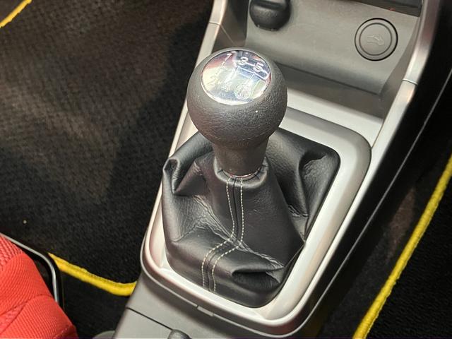 コペンセロ　５ＭＴ車　走行１万７千キロ弱　ドラレコ電動オープンルーフ　ＬＥＤライト　エクスプレイ仕様アルミ　スマートキー　シートヒーター　ポータブルナビ　ドラレコ（滋賀県）の中古車