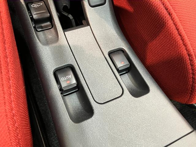 コペンセロ　５ＭＴ車　走行１万７千キロ弱　ドラレコ電動オープンルーフ　ＬＥＤライト　エクスプレイ仕様アルミ　スマートキー　シートヒーター　ポータブルナビ　ドラレコ（滋賀県）の中古車