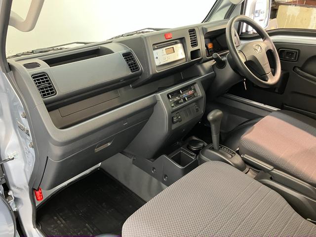ハイゼットトラックＥＸＴ　４ＷＤ　ＡＴ車　キーレス　走行２万４千キロ弱キーレス　荷台作業灯　パートタイム４ＷＤ　パワーウインドウ　ＣＤステレオ　リヤ４枚リーフスプリング（滋賀県）の中古車