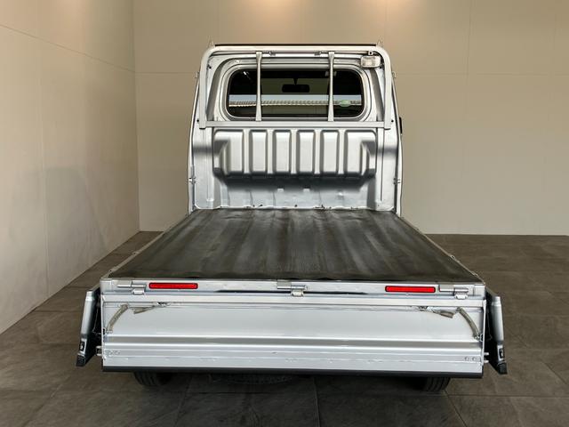 ハイゼットトラックＥＸＴ　４ＷＤ　ＡＴ車　キーレス　走行２万４千キロ弱キーレス　荷台作業灯　パートタイム４ＷＤ　パワーウインドウ　ＣＤステレオ　リヤ４枚リーフスプリング（滋賀県）の中古車