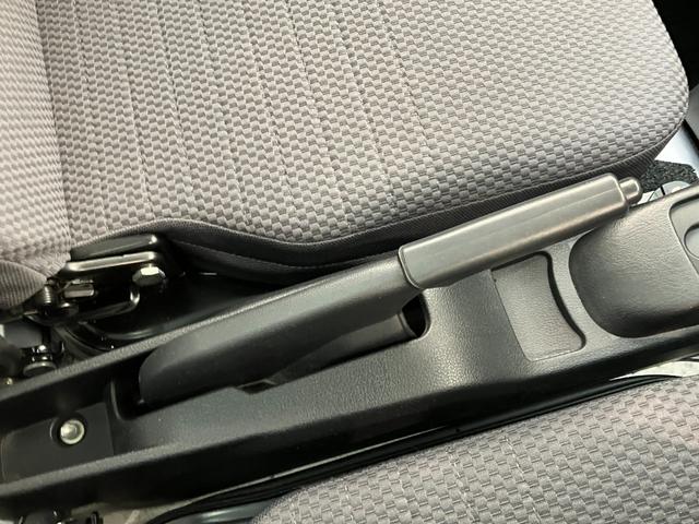 ハイゼットトラックＥＸＴ　４ＷＤ　ＡＴ車　キーレス　走行２万４千キロ弱キーレス　荷台作業灯　パートタイム４ＷＤ　パワーウインドウ　ＣＤステレオ　リヤ４枚リーフスプリング（滋賀県）の中古車