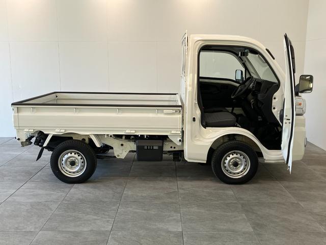 ハイゼットトラックローダンプ　４ＷＤ　ＡＴ車　走行３千キロ弱追突被害軽減ブレーキ　スマアシ３ｔ　キーレス　パワーウインドウ　荷台作業灯　ＣＤステレオ　電動ダンプ　リヤ４枚リーフスプリング（滋賀県）の中古車