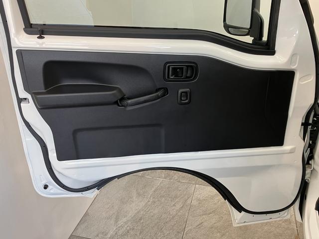ハイゼットトラックローダンプ　４ＷＤ　ＡＴ車　走行３千キロ弱追突被害軽減ブレーキ　スマアシ３ｔ　キーレス　パワーウインドウ　荷台作業灯　ＣＤステレオ　電動ダンプ　リヤ４枚リーフスプリング（滋賀県）の中古車