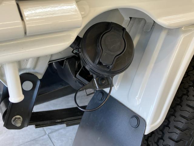 ハイゼットトラックローダンプ　４ＷＤ　ＡＴ車　走行３千キロ弱追突被害軽減ブレーキ　スマアシ３ｔ　キーレス　パワーウインドウ　荷台作業灯　ＣＤステレオ　電動ダンプ　リヤ４枚リーフスプリング（滋賀県）の中古車