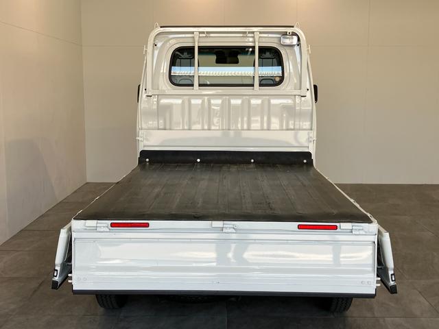 ハイゼットトラックローダンプ　４ＷＤ　ＡＴ車　走行３千キロ弱追突被害軽減ブレーキ　スマアシ３ｔ　キーレス　パワーウインドウ　荷台作業灯　ＣＤステレオ　電動ダンプ　リヤ４枚リーフスプリング（滋賀県）の中古車