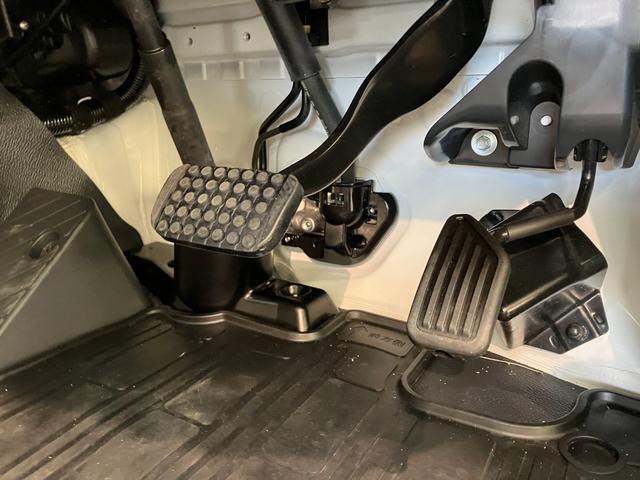 ハイゼットトラックローダンプ　４ＷＤ　ＡＴ車　走行３千キロ弱追突被害軽減ブレーキ　スマアシ３ｔ　キーレス　パワーウインドウ　荷台作業灯　ＣＤステレオ　電動ダンプ　リヤ４枚リーフスプリング（滋賀県）の中古車