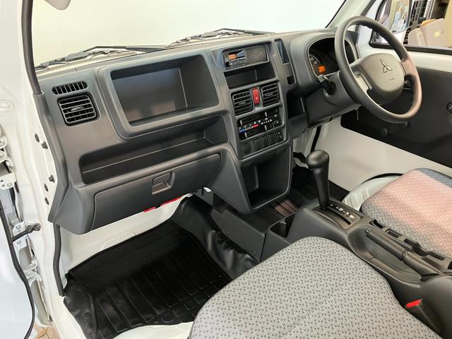ミニキャブトラックＭ　走行５千キロ弱　２ＷＤ　ＡＴ車エアコン　パワステ　２ＷＤ　３ＡＴ車（滋賀県）の中古車