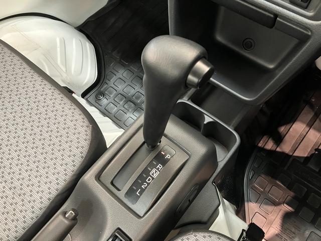 ミニキャブトラックＭ　走行５千キロ弱　２ＷＤ　ＡＴ車エアコン　パワステ　２ＷＤ　３ＡＴ車（滋賀県）の中古車