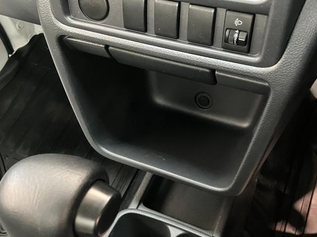 ミニキャブトラックＭ　走行５千キロ弱　２ＷＤ　ＡＴ車エアコン　パワステ　２ＷＤ　３ＡＴ車（滋賀県）の中古車