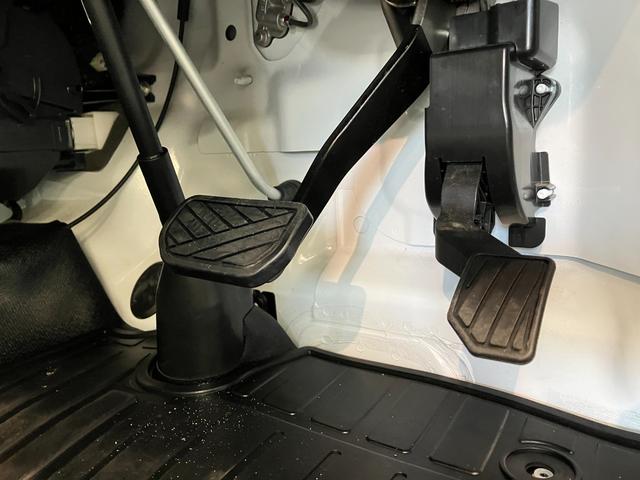 ミニキャブトラックＭ　走行５千キロ弱　２ＷＤ　ＡＴ車エアコン　パワステ　２ＷＤ　３ＡＴ車（滋賀県）の中古車
