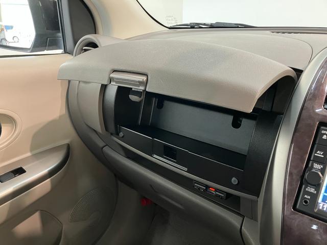 マーチボレロ　走行２万２千キロ台　フルセグナビ　車検整備付スマートキー　オートエアコン　フルセグナビ　Ｂｌｕｅｔｏｏｔｈ　ＡＵＸ端子　ＥＴＣ車載器（滋賀県）の中古車