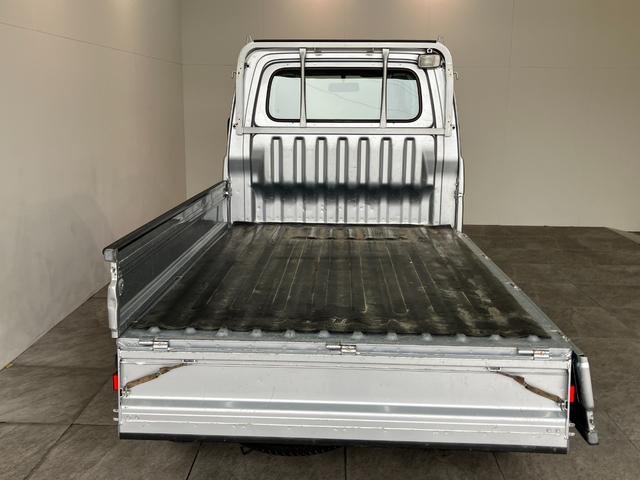 ハイゼットトラックエアコン・パワステスペシャルＶＳ　４ＷＤ　走行２万６千キロ荷台作業灯　パートタイム４ＷＤ　エアコン　パワステ　ＡＭ／ＦＭステレオ（滋賀県）の中古車