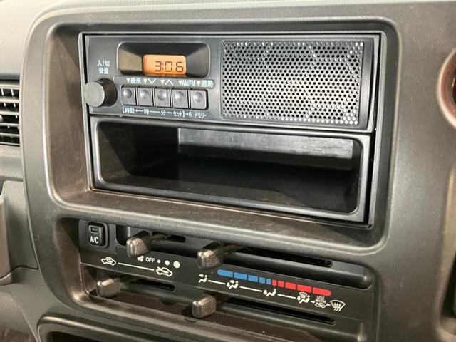 ハイゼットトラックエアコン・パワステスペシャルＶＳ　４ＷＤ　走行２万６千キロ荷台作業灯　パートタイム４ＷＤ　エアコン　パワステ　ＡＭ／ＦＭステレオ（滋賀県）の中古車