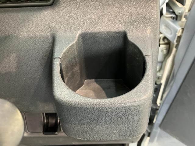 ハイゼットトラックエアコン・パワステスペシャルＶＳ　４ＷＤ　走行２万６千キロ荷台作業灯　パートタイム４ＷＤ　エアコン　パワステ　ＡＭ／ＦＭステレオ（滋賀県）の中古車