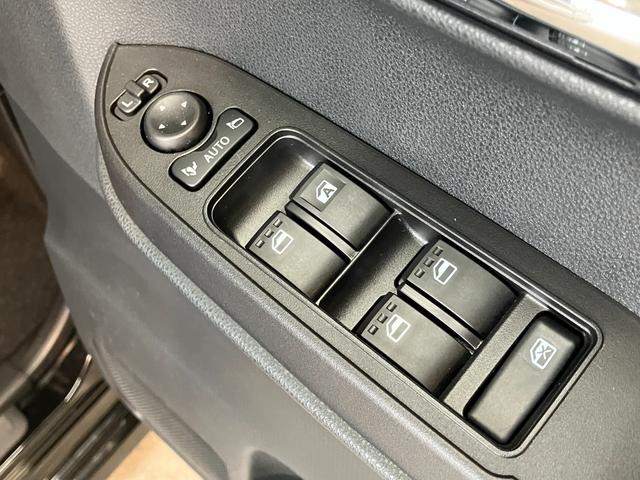 タントカスタムＲＳ　ターボ　前席シートヒーター　届出済未使用車衝突被害軽減ブレーキ　コーナーセンサー　バックカメラ（ナビ装着時用）　両側電動スライドドア　前席シートヒーター　電動パーキングブレーキ　ＬＥＤ　オートライト　オートエアコン　スマートキー　エコアイドル（滋賀県）の中古車