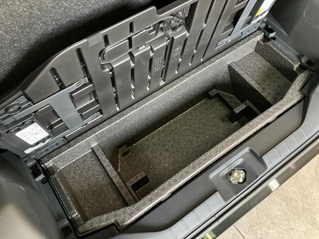 タントカスタムＲＳ　ターボ　前席シートヒーター　届出済未使用車衝突被害軽減ブレーキ　コーナーセンサー　バックカメラ（ナビ装着時用）　両側電動スライドドア　前席シートヒーター　電動パーキングブレーキ　ＬＥＤ　オートライト　オートエアコン　スマートキー　エコアイドル（滋賀県）の中古車