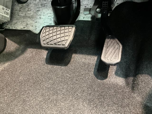 タントカスタムＲＳ　ターボ　前席シートヒーター　届出済未使用車衝突被害軽減ブレーキ　コーナーセンサー　バックカメラ（ナビ装着時用）　両側電動スライドドア　前席シートヒーター　電動パーキングブレーキ　ＬＥＤ　オートライト　オートエアコン　スマートキー　エコアイドル（滋賀県）の中古車