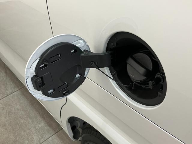 タントＸ　左側電動スライドドア　前席シートヒーター　届出済未使用車衝突被害軽減ブレーキ　コーナーセンサー　バックカメラ（ナビ装着時用）　左側電動スライドドア　前席シートヒーター　電動パーキングブレーキ　ＬＥＤ　オートライト　オートエアコン　スマートキー　エコアイドル（滋賀県）の中古車