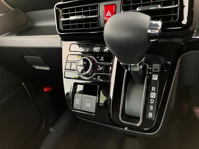タントカスタムＸ　届出済未使用車　両側電動スライドドア追突被害軽減ブレーキ　スマアシ　コーナーセンサー　ＬＥＤ　スマートキー　両側電動スライドドア　前席シートヒーター　オートエアコン　ナビ取付時用バックカメラ（滋賀県）の中古車