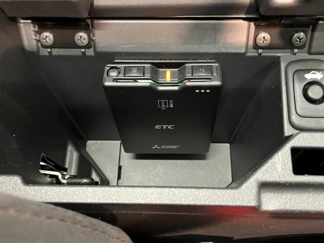 コペンローブＳ　フルセグナビ　バックカメラ　ドラレコ　車検整備付電動オープンルーフ　レカロシート　ＭＯＭＯステアリング　ビルシュタインショックアブソーバ　フルセグナビ　ＤＶＤ　Ｂｌｕｅｔｏｏｔｈ　ＵＳＢ　ナビ連動ドラレコ　バックカメラ（滋賀県）の中古車
