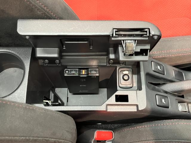 コペンローブＳ　フルセグナビ　バックカメラ　ドラレコ　車検整備付電動オープンルーフ　レカロシート　ＭＯＭＯステアリング　ビルシュタインショックアブソーバ　フルセグナビ　ＤＶＤ　Ｂｌｕｅｔｏｏｔｈ　ＵＳＢ　ナビ連動ドラレコ　バックカメラ（滋賀県）の中古車