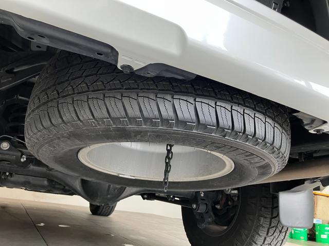 ランドクルーザープラドＴＸ　ディーゼル車　ナビ　パノラマカメラ　レーダークルコン追突被害軽減ブレーキ　ＴＳＳ　４ＷＤ　デフロック　ＭＯＮＳＴＡタイヤ　レーダークルーズコントロール　ナビ　Ｂｌｕｅｔｏｏｔｈ　ＵＳＢ　パノラマカメラ　ドラレコ　ＥＴＣ２．０　サンルーフ（滋賀県）の中古車